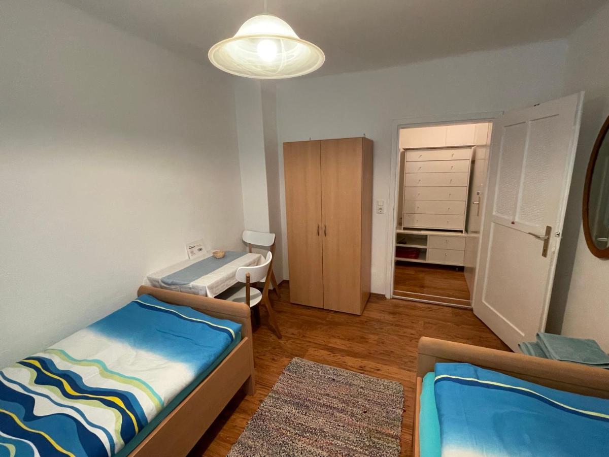Gertis Blumenhof Privatzimmer, Ferienwohnung Гмюнд Екстер'єр фото